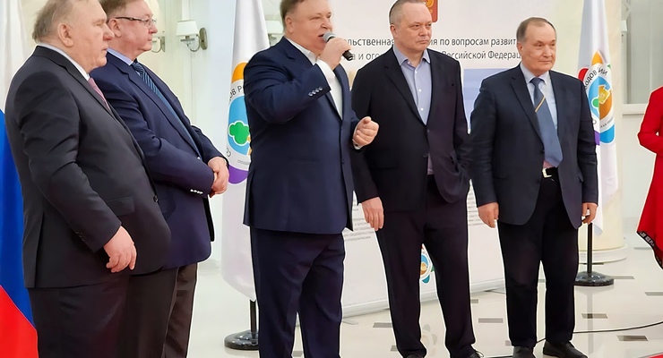Олег Валенчук: Труд и любовь садоводов к земле – дороже всего на свете!